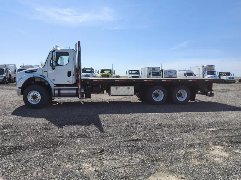 2025 FREIGHTLINER BUSINESS CLASS M2 106 PLUS